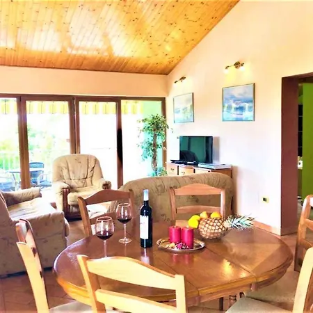 Apartment In - Istrien 33930